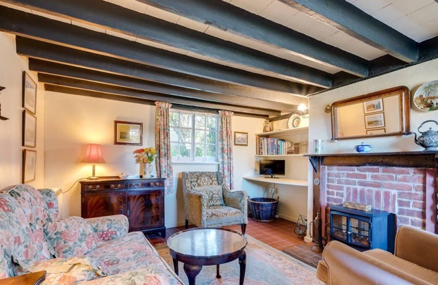 Thatch Cottage in Shoreham-by-Sea