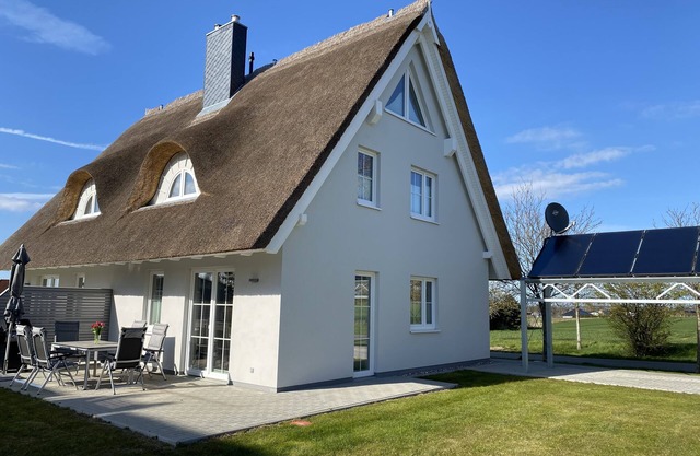 Maison au toit de chaume 2 à Pepelow am Salzhaff