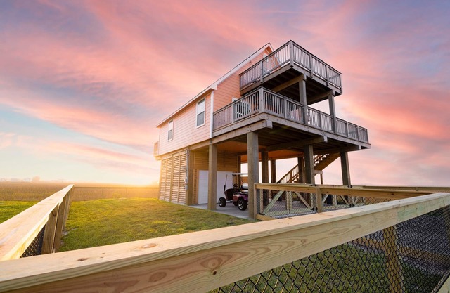 That’s What Sea Said ~ HOT TUB & Stunning Bay View