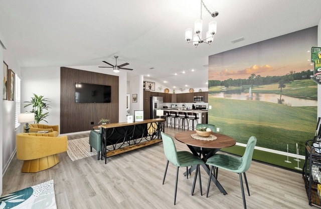 The 19th Hole Getaway*Pet Friendly Villa w/Golf Cart, Bikes and Putting Green!