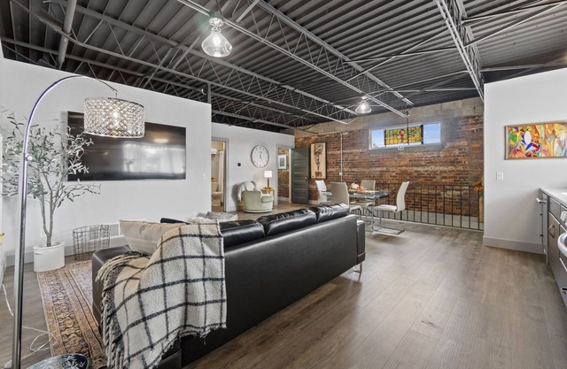 The 418. An 1866 Build with Modern Comforts