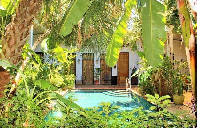 Abode Guest House - Maison principale et studios séparés disponibles