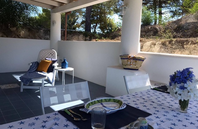 THE ABODE OF THE CAPER -LA DIMORA DEL CAPPERO