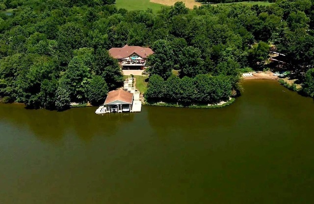 Lake Home 24 lits Idéal pour les familles \ amis, réunions, retraites