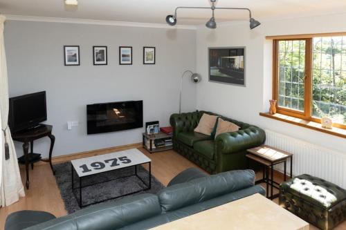 The Annexe At 53