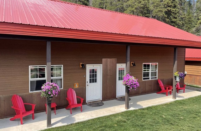 The Antler Luxury Cabin! Cooke City, at the entrance of Yellowstone's NE Gate and Lamar Valley