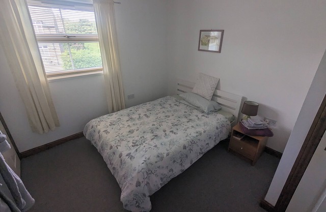 The Apartment at Chalk House - 2 Bedrooms - 2 Double Beds - 1 Single Bed - 1 Cot