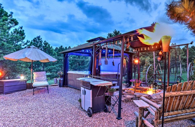 Hermosa Ground-Lvl Home w / 5 Acres, Patio & Hot Tub