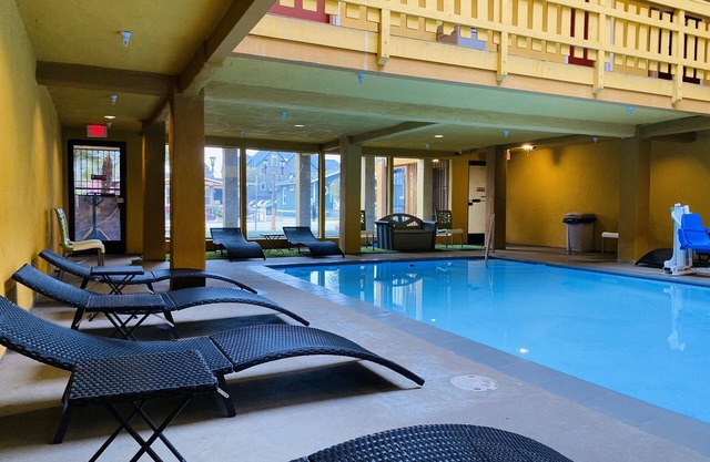 The Aqua Pacific Hotel