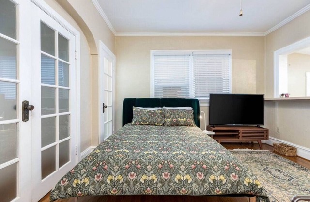The Aquamarine Suite -Walk Downtown-40 mins to Ski