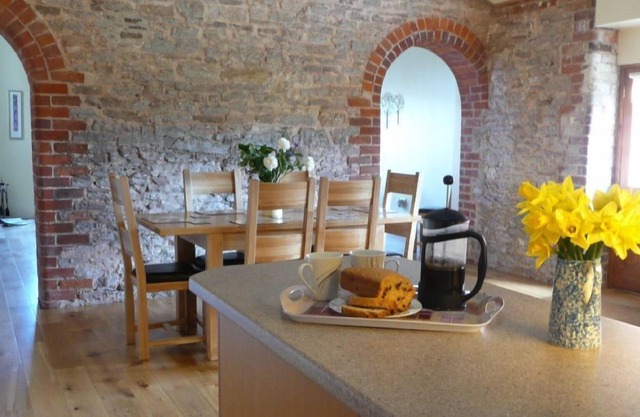 Les Arches - peut accueillir 7 invités dans 4 chambres