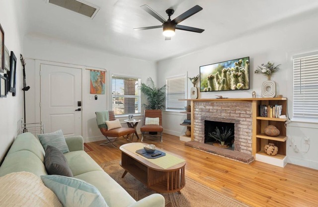 The aviary | Walkable W/ BBQ and fire pit