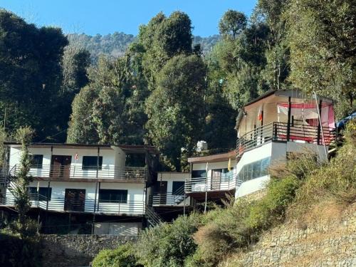 The Badasu Cottages