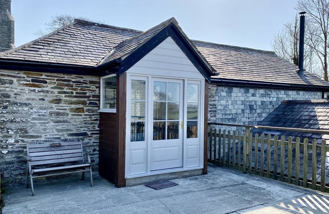 The Barn - barn conversion 10 minutes from Rock with parking