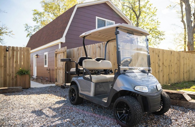The Barn - close to the beach & downtown Ocean Springs! Includes GOLF CART!
