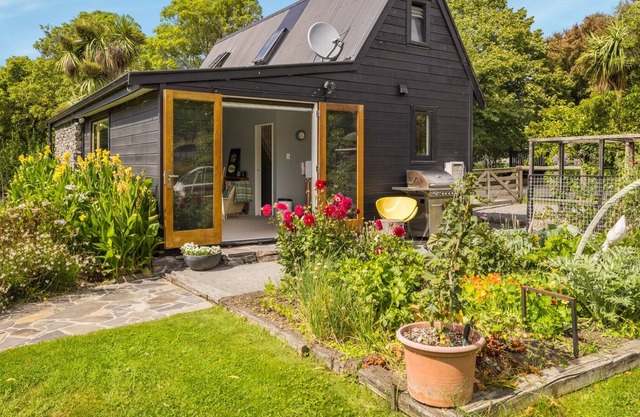 The Barn, CHRISTCHURCH