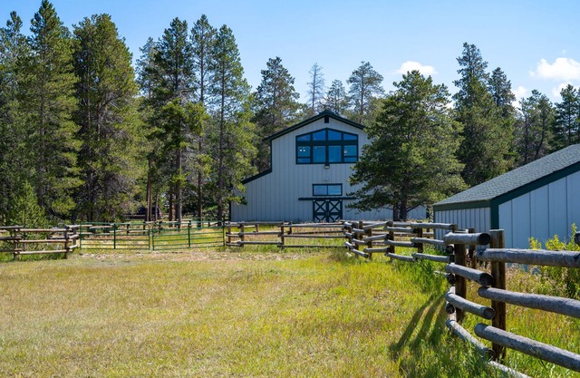 The Barn private fishing minutes from Winter Park