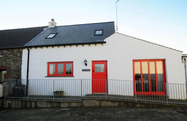 The Barn, Neyland - Two Bedroom Cottage, Sleeps 3