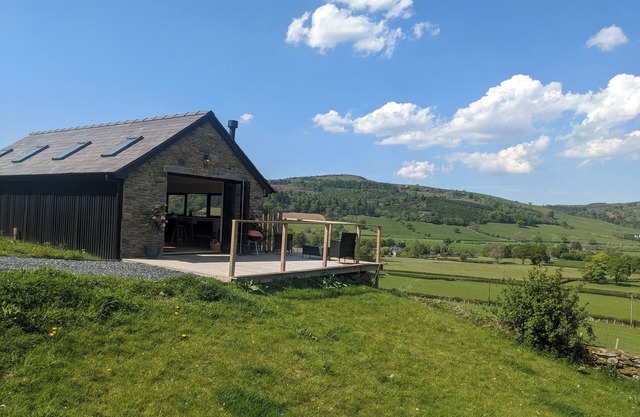 Charming barn in Llandrillo with WiFi