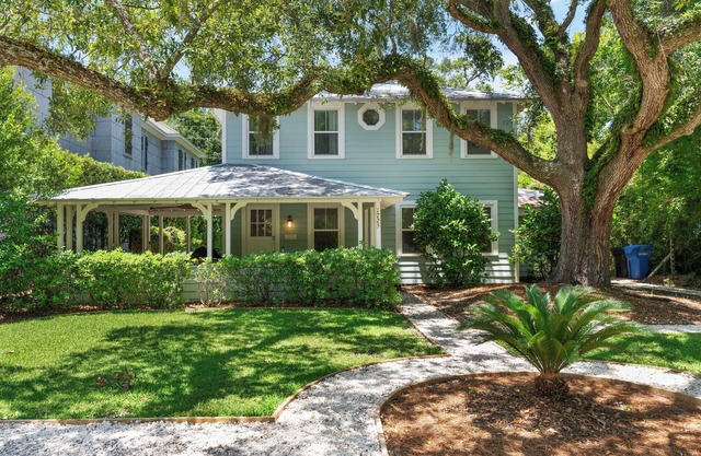The Beach is calling you at The Porch Side Cottage, sleeps 9