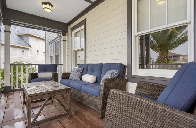 Beaches Be Crazy! Gated Community! Pool, Hot Tub