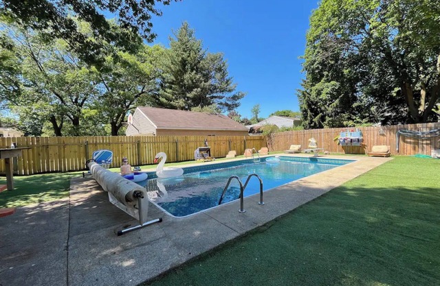 The Beech House - Inground Pool Fun for Everyone!