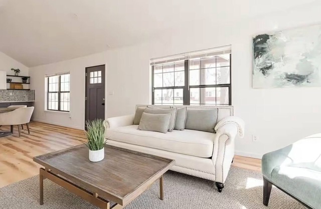 Charming 3-bedroom house with WiFi, AC in welcoming Bethany