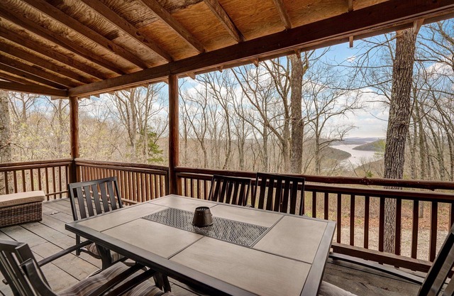 The Big Cabins w/ Lake View, The Big Cabin