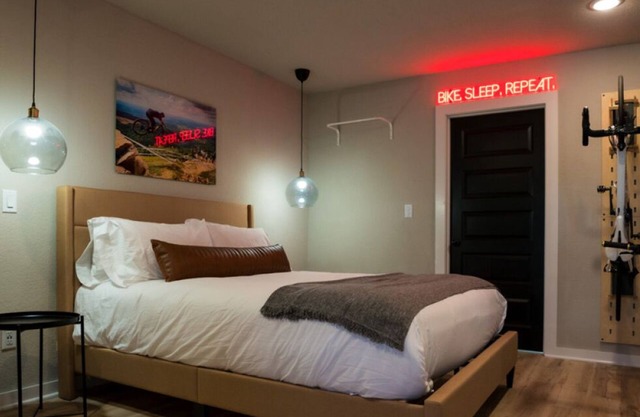 The Bike Inn #2, Back 40, Double Room