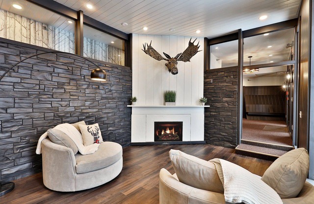 The Birch Ridge #7 - American Classic Room, a cozy boutique lodge in Killington, Vermont.