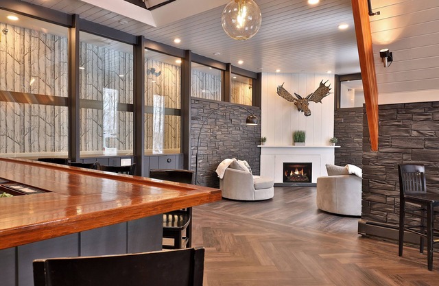 The Birch Ridge: Owner's Suite #5 - Queen/sofa Bed Suite In Killington. Hot Tub. Renovated. 1 Bedroom Home