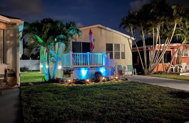 The Bitcoin Beach House on Hutchinson Island - Great Location!!