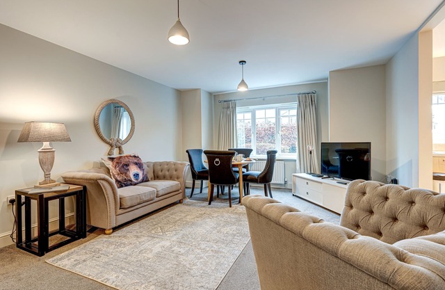 The Blenheim Suite Vanbrugh Apartments