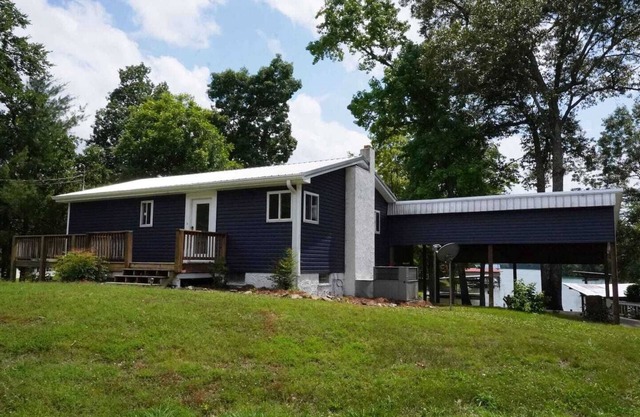 The Blue Cat Lodge
