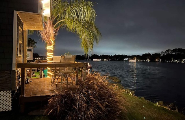 Le héron bleu - Lakefront Getaway