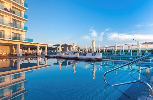 The Blue Ivy Hotel and Suites