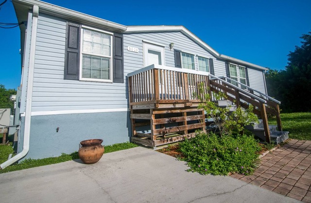 The Blue Lagoon - Punta Gorda Home on the Canal