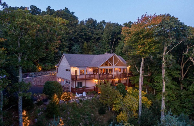 The Boulders - À 1,6 km de Parkway, Bain bouillonnant, Vues de 50 km, Table de billard, Wet Bar