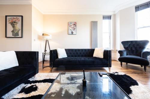 The Bowdon- Luxury Apartment Secure Gated Parking