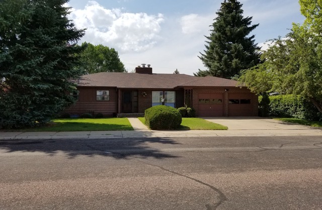 "The Brown House" ... Parfait pour toutes choses Laramie et au-delà