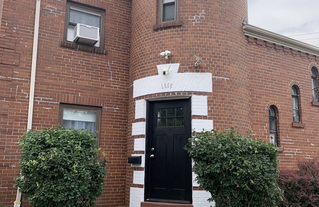 The Brown House with a Turret: a Four Plus Bedroom House in Cincinnati