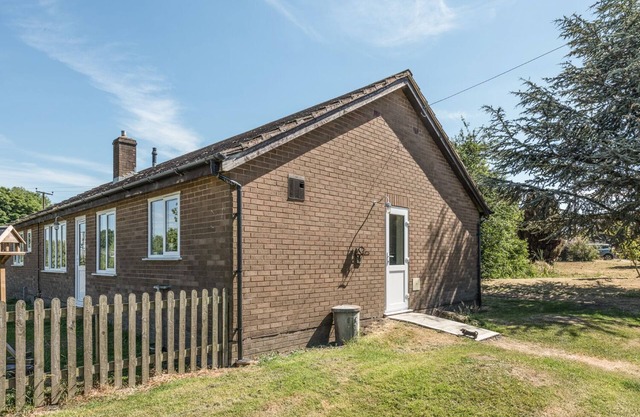 Le bungalow, les animaux de compagnie dans Cleobury Mortimer, Réf 23186