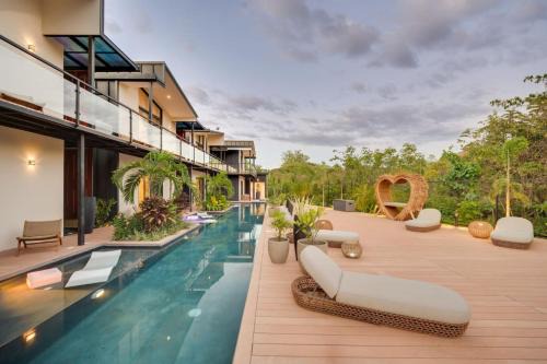 The Bungalows #8 - Boutique Hotel in Flamingo Beach - Top Level Studio