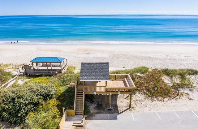 The Bungalows C- Beachfront - Dog Friendly - Gazebo – Bikes