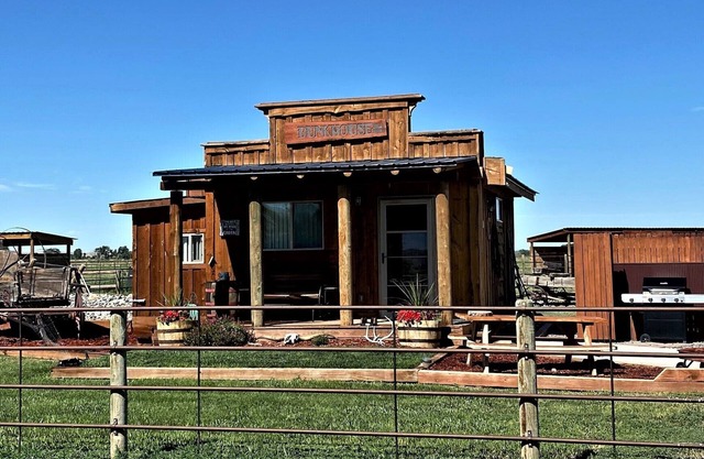 The Bunkhouse: vistas a la montaña, soledad, cerca de la ciudad y muchos lugares de interés del oeste