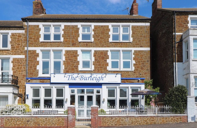THE BURLEIGH, family friendly, country holiday cottage in Hunstanton