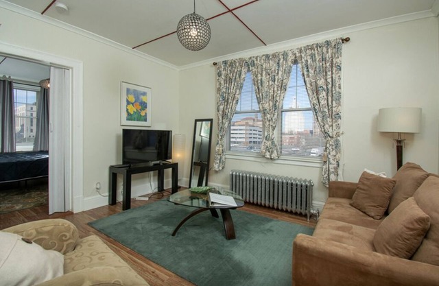 The Bushnell Suite C2