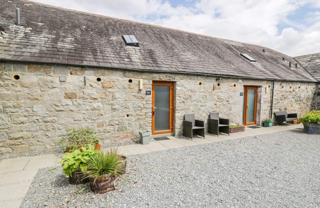 Le Byre, NEWTON STEWART