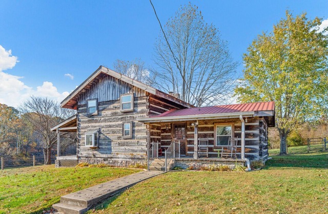 The Cabin at Roney Creek Ranch
