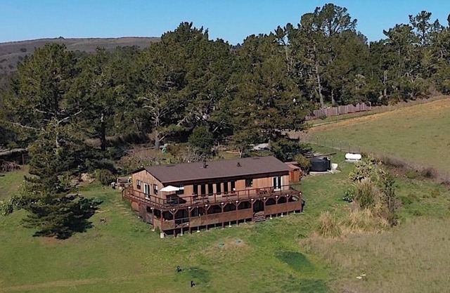 The Canyon View House à Lobitos Creek Ranch près des plages et des séquoias